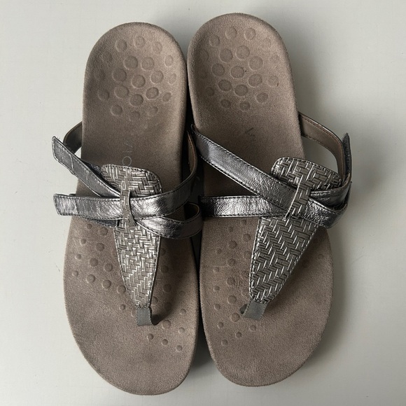 Vionic karley Sandals - Picture 1 of 6